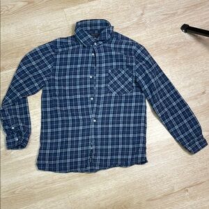 Nukutavake designed in Spain blue plaid flannel button down shirt boys size 12